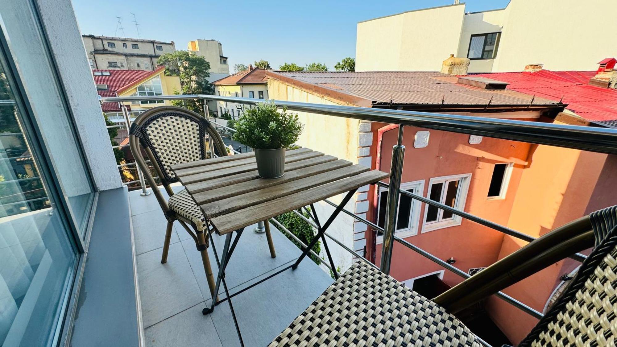 Urban Paradise - Modern Central Accommodation Bucharest Exterior photo