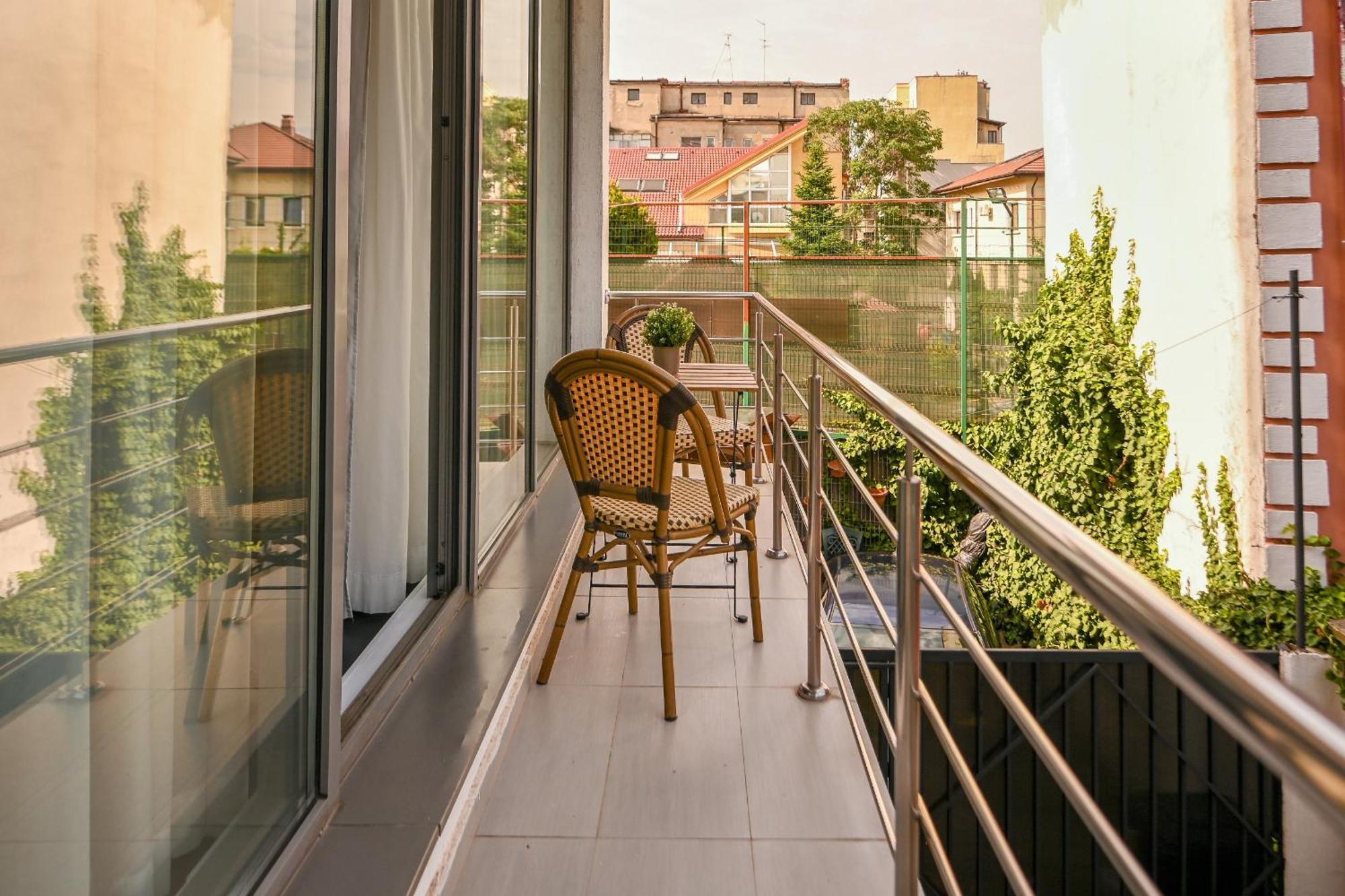 Urban Paradise - Modern Central Accommodation Bucharest Exterior photo