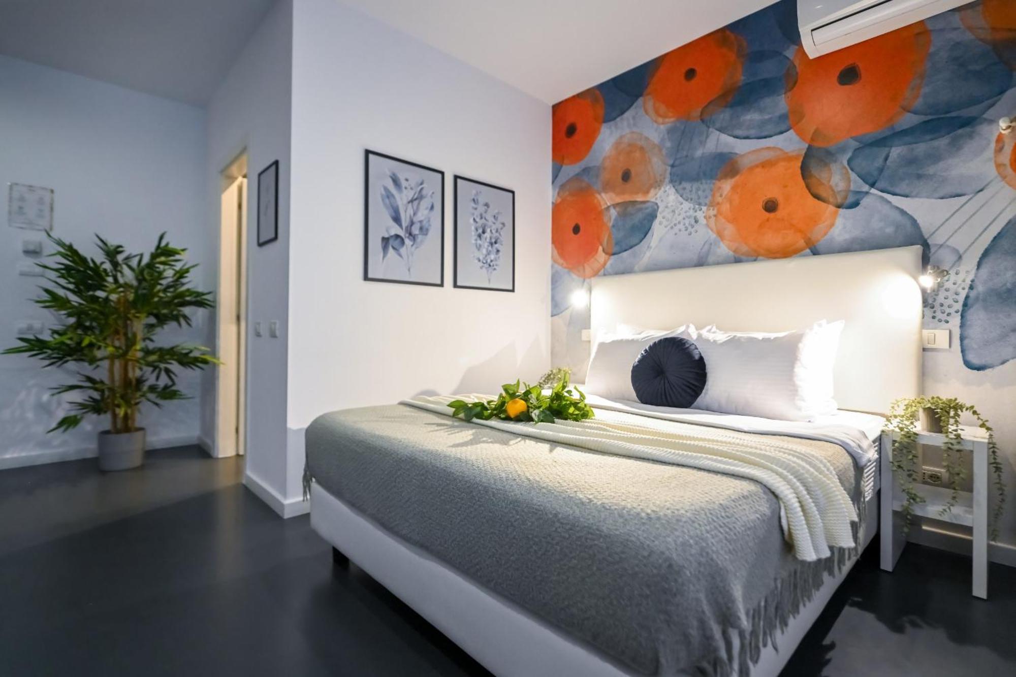 Urban Paradise - Modern Central Accommodation Bucharest Room photo